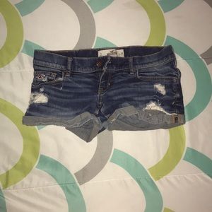 medium washed, short-short jean shorts